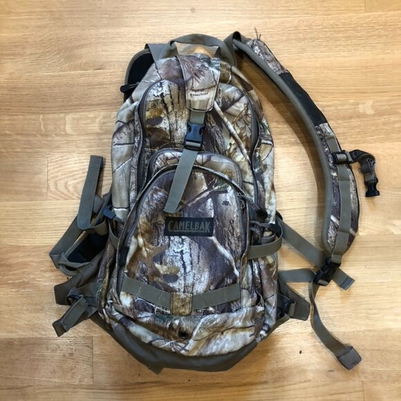 Camelbak camo Backpack - Picture 1 of 2